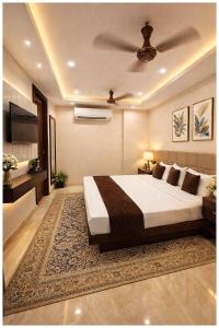 Hotel VIMOKSHA# RESIDENCE - Near Kashi-Vishwanath-Temple-And Ganga Ghat With-Lift-Wifi- Restaurant- Paid-Parking facilities-Newly Decorated Room- A Top Rated Premium Hotel in Varanasi