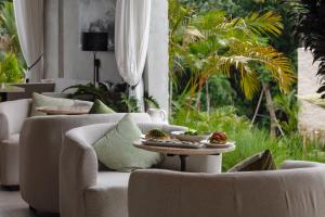Hidden Villas - Private Pool & Green Views, Ubud - New Years Offer