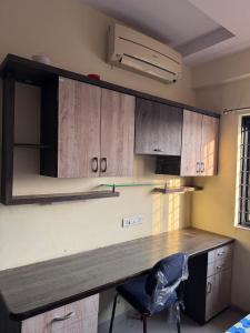 Appartment 2BHK fully furnished at Heart of City