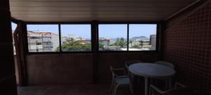 Apartamento com terraço 200m da praia