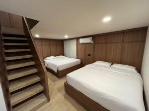 INSAHAUS Guest House