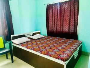 Alkapuri Guest House