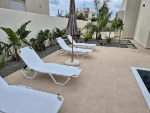 Luxe nieuwe villa met zwembad