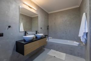 Villa Lago with stunning view of the lake