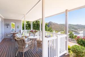 Bay Beach Vista-Two Suites with Deck and Sea views