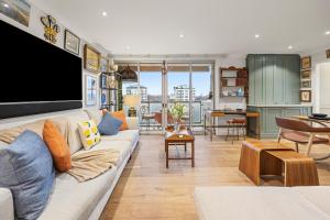 Stunning Flat in Chelsea, Kings Road with Balcony