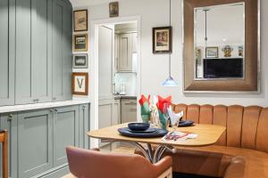 Stunning Flat in Chelsea, Kings Road with Balcony