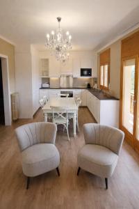 CaL QuEROL Llivia 3, sky inside