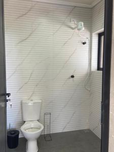 Casa na montanha com bela vista e pôr do sol