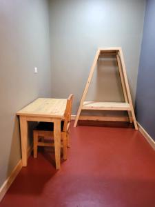 Jangwani Riverview Suits