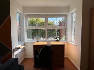 Two Bed Apartment near City Centre