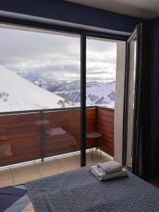 Gudauri Twins Blues - Mountain View