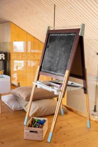 Earthen conscious living home with sauna 3BR 2BA