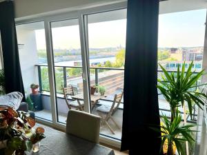 Lovely Family-Friendly Steps from Atomium - City Center 6 min