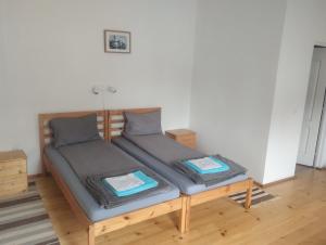 Gästehaus Honigberg next to the Fortified Church of Harman