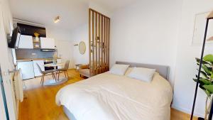 studio centre Bruxelles avec grand balcon pour 2personnes
