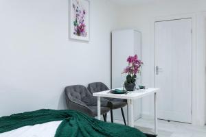 TOS Luxury Apartment Modern Private Studio