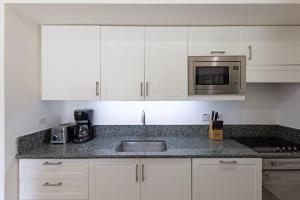 Glitter Bay Estate 112 apts