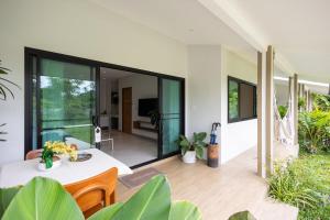 Bang Po Hut Nature Room B