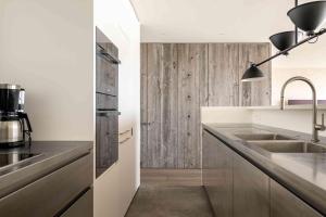 Seven Fifty Sea View