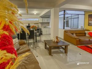 Spacious Apartment with 2 Bathrooms Near Main Square
