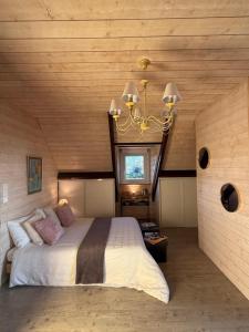 La Crinière dOr Une chambre raffinée pour une parenthèse de douceur en normandie