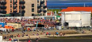 Golden-Pearl mit Meerblick