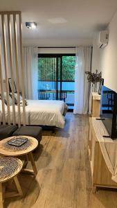 Warm, distinguished studio!