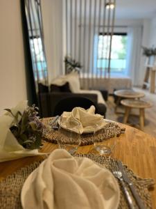 Warm, distinguished studio!