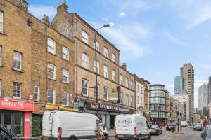 Bright One-Bedroom Flat Near Brick Lane