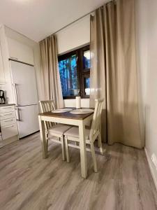 Modern studio apartment with free parking