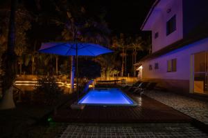 Chácara com Piscina Aquecida, Lago Privativo, BBQ