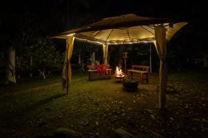 Chácara com Piscina Aquecida, Lago Privativo, BBQ