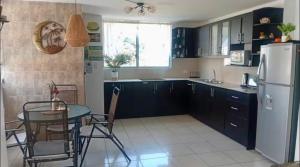 Relax en Tonsupa Moderno Depar con Aire C y a pasos del mar 3 piscinas 2hidro