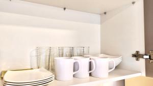 Modern Studio close by La Carolina Metro station