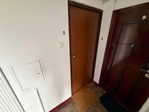 Cozy modern studio Downtown by Managr