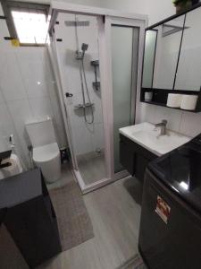 Nayuha Apt A1 - 3 bed rooms - Reach for the beach, across the road