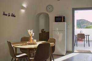 Asmeri Residence with Jacuzzi in Santorini