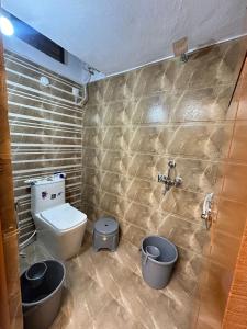 Ahmeds Guest House 3BHK Semi Furnish102