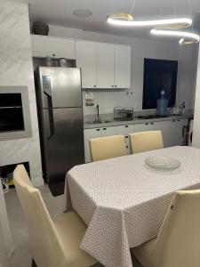 Apartamento Familiar com Piscina- 350m da Praia