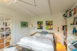 Historic Fishermans House At Bønnerup Beach