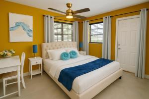 3-Bedroom Tropical Villa with Heated Pool in Fort Lauderdale