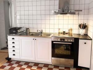 7 person holiday home in DOCKSTA