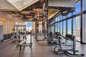 4504 Lux Miami Studio City and Bay Views