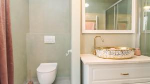 Beautiful Villa Una Sofia with pool in Tinjan