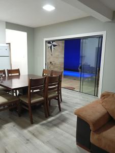 Casa na praia com piscina