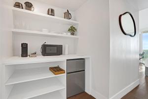 Coconut Grove Suite 20th Floor Suite with Views