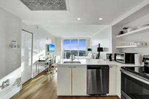 The Arya Escape 20th Floor Suite with Kitchen