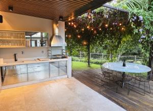 Seu Refugio em alto estilo na praia de Itacimirim