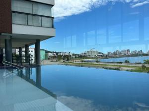 Maravilhoso, Alto Padrão à Beira Mar SJ